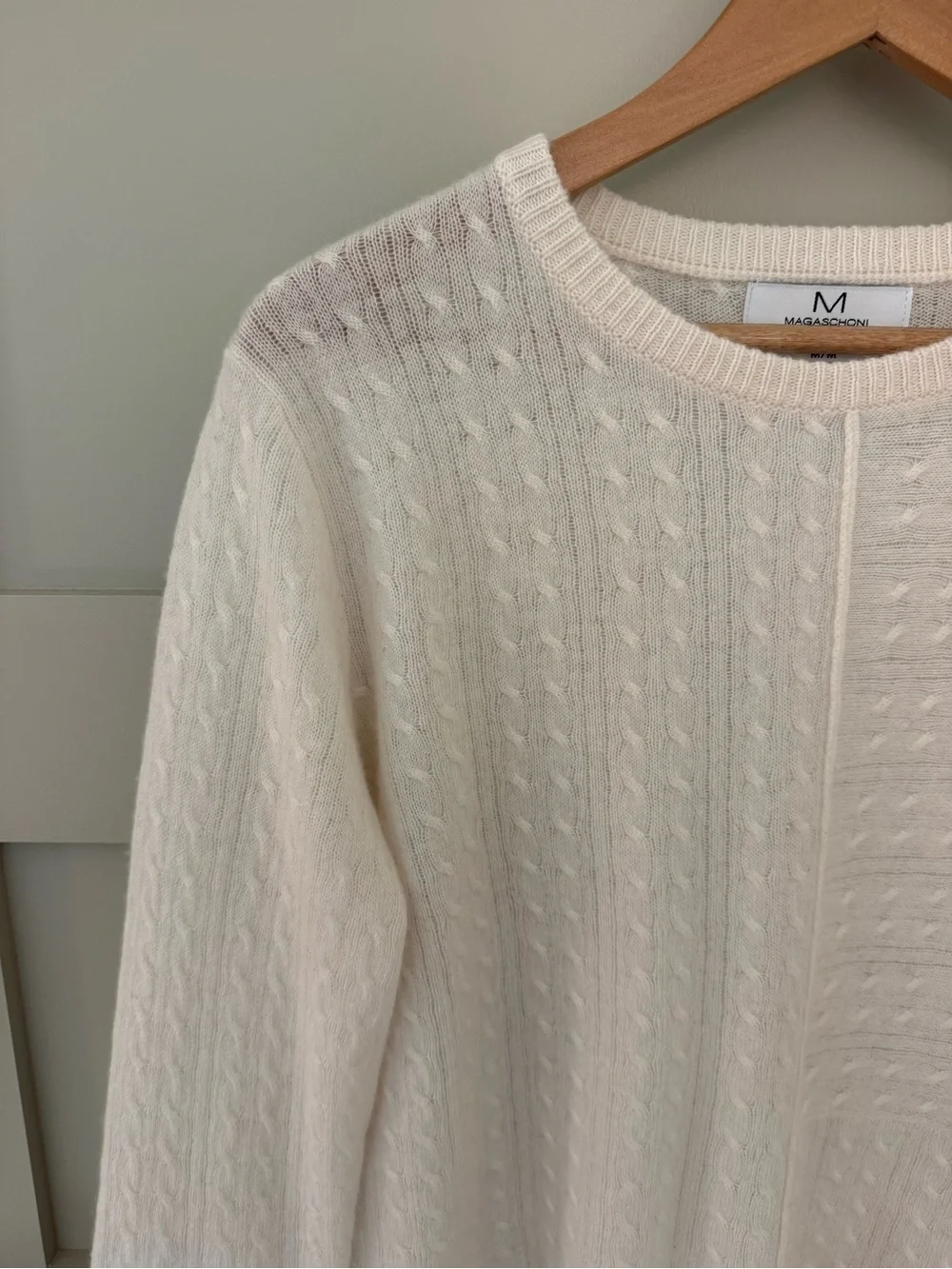 Magaschoni Ivory Cable-Knit Cashmere Sweater size medium - Picture 2 of 5